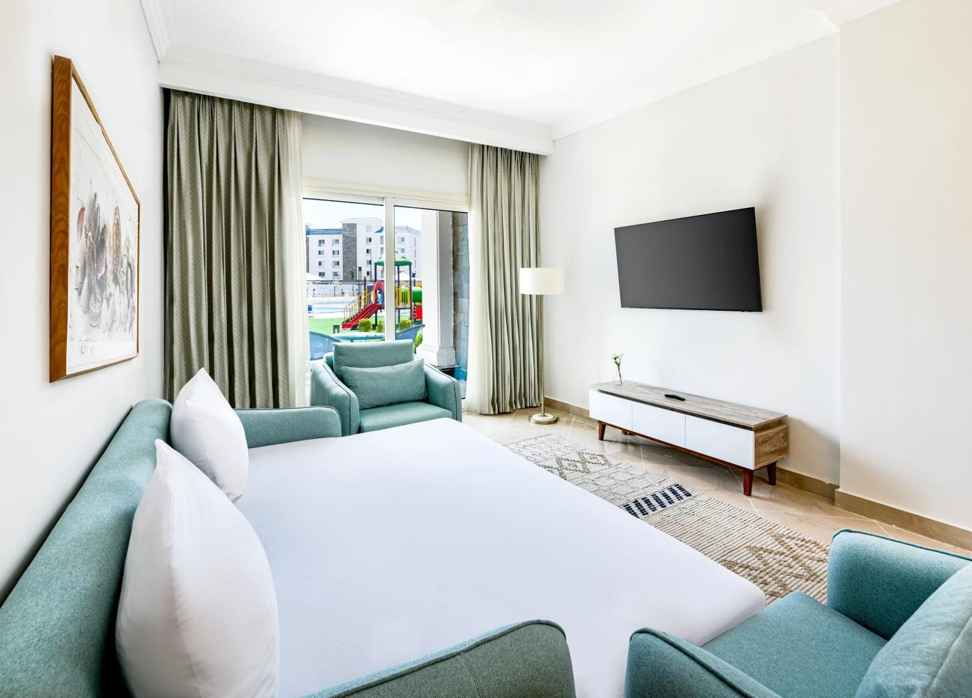 Azur One Eleven Alamein Hotel El Alamein